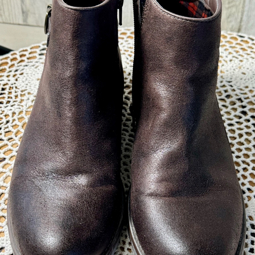 Baretraps Caine Women Ankle Boot Dark Brown Faux Leather Zip Up Size 9.5    3006